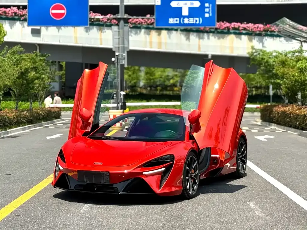 McLaren Artura 2024 из CN, фото 8