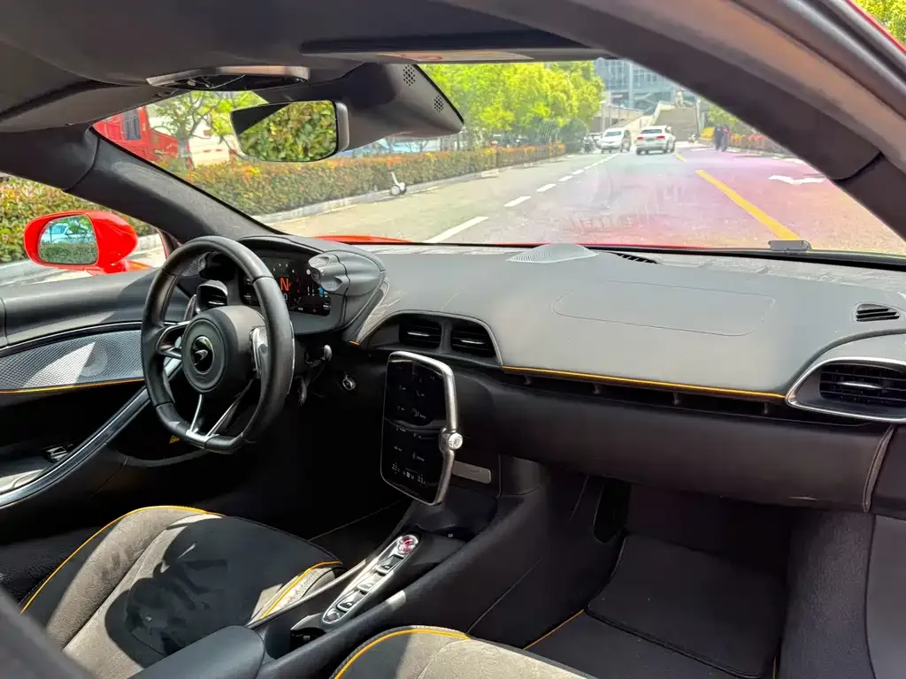 McLaren Artura 2024 из CN, фото 3