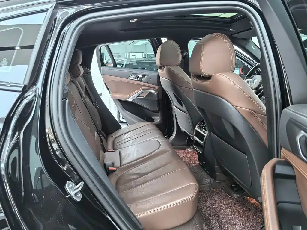 BMW X6 2022 из CN, фото 2