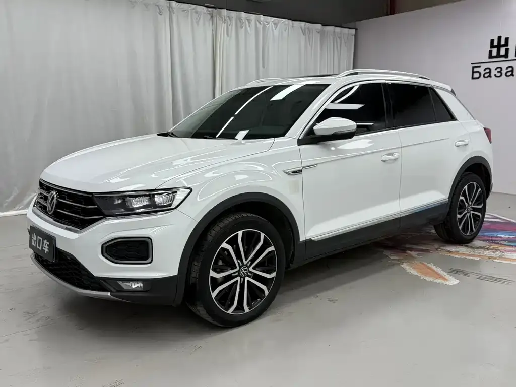 Volkswagen T-Roc — фото 1