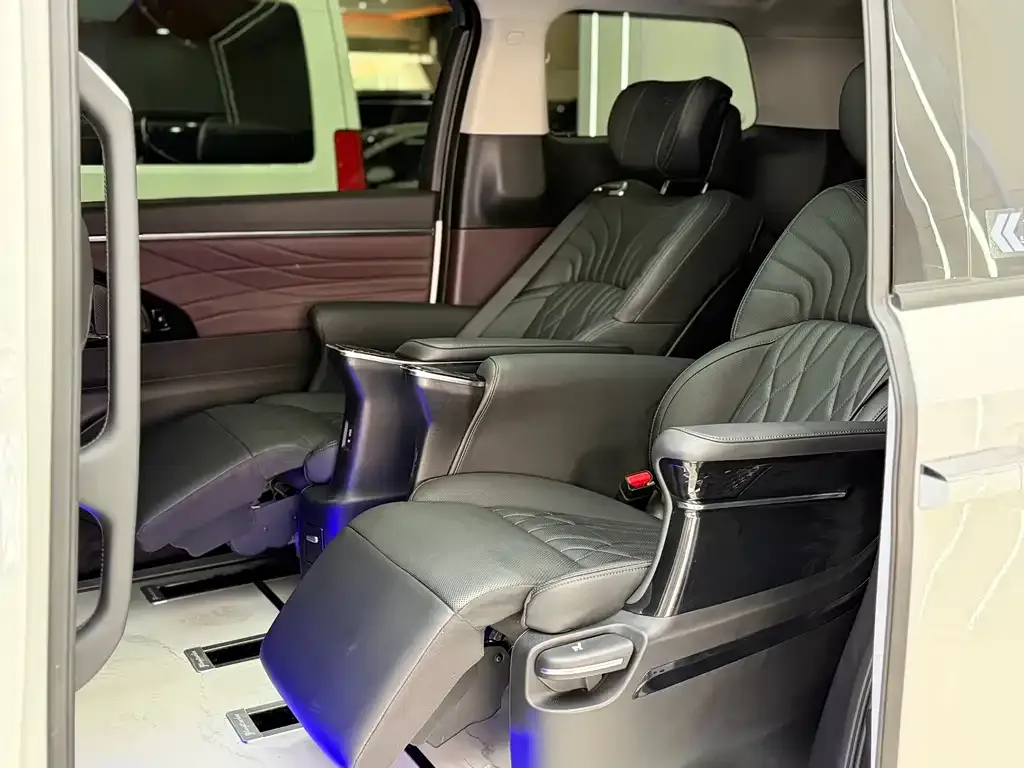 GAC Motor Trumpchi M8 — фото 6