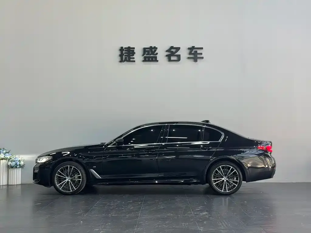 BMW 5 Series — фото 2