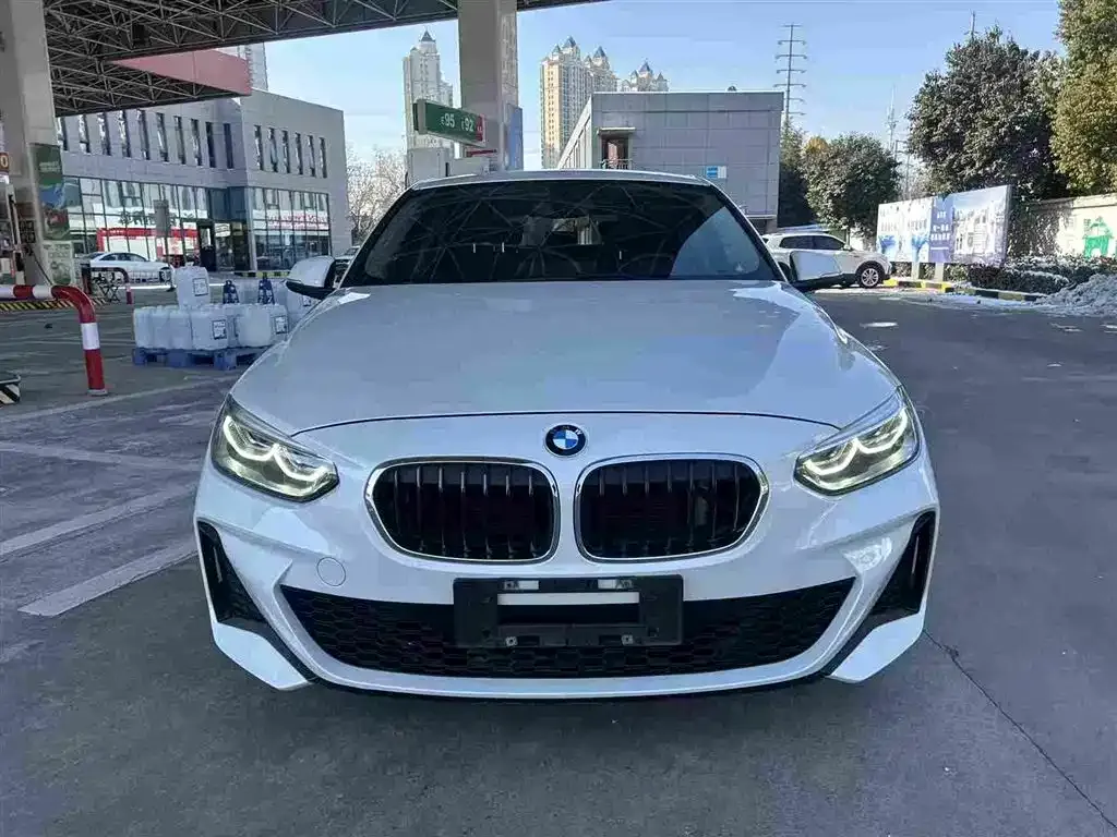 BMW 1 Series — фото 1
