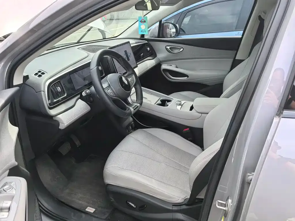BYD Hiace 05 EV — фото 3