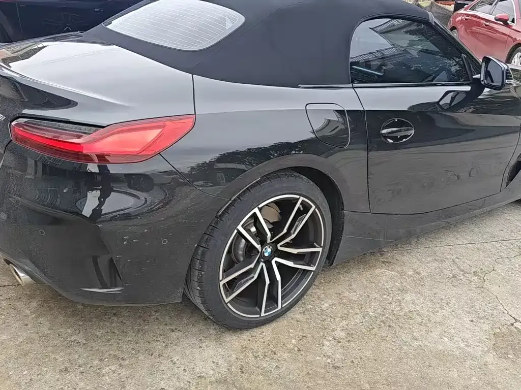 BMW Z4 — фото 9