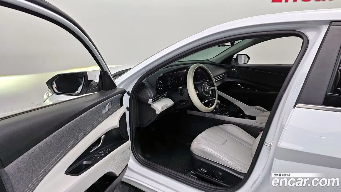 Hyundai AVANTE — фото 8