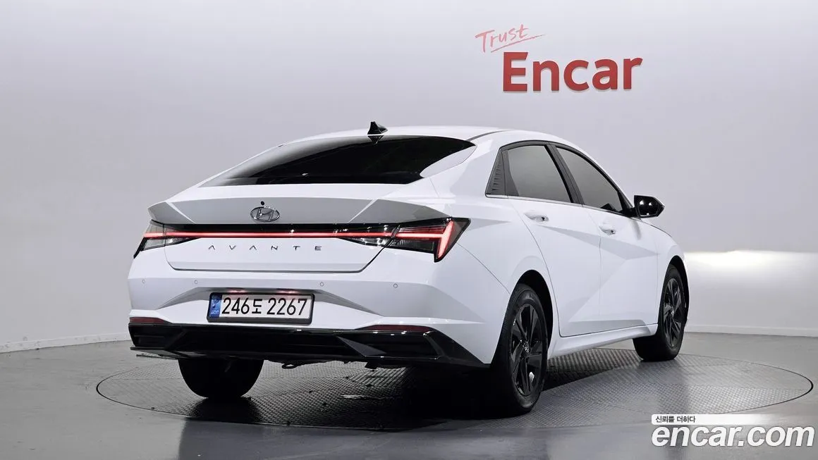 Hyundai AVANTE — фото 2