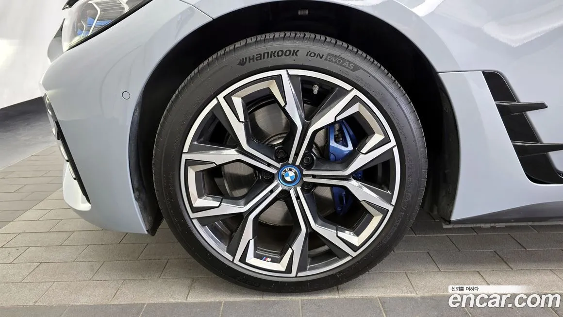 BMW i4 2023 из KR, фото 10