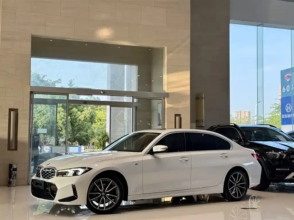 BMW 3 Series — фото 1