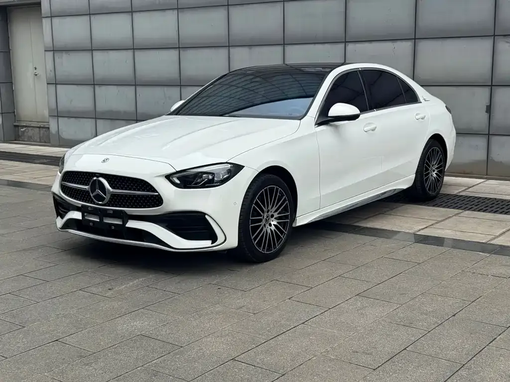 Mercedes-Benz C-Class — фото 1