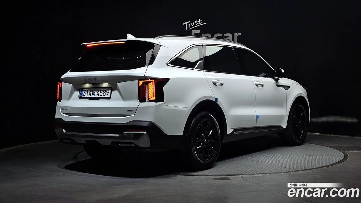 Kia Sorento — фото 8