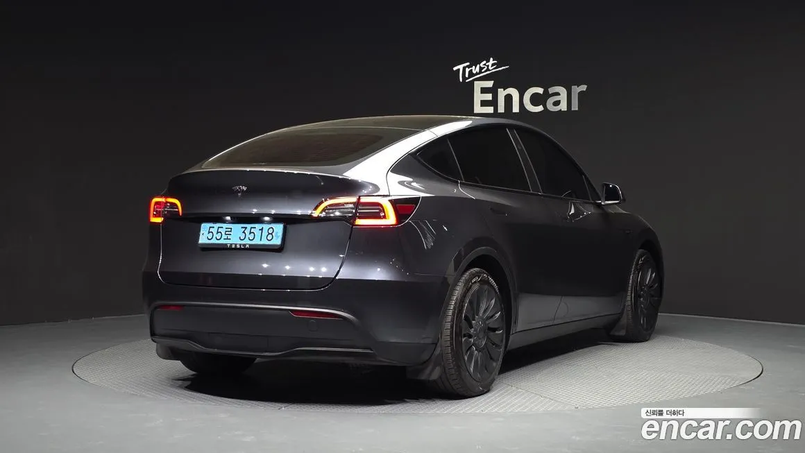 Tesla Model Y 2024 из KR, фото 2