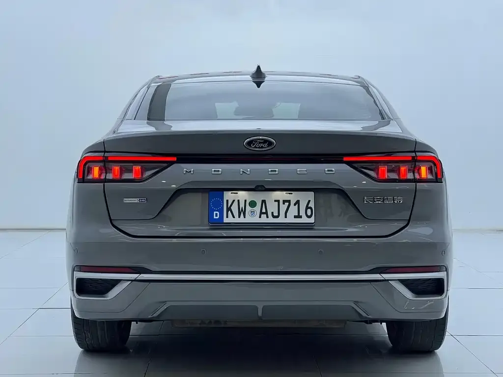 Ford Mondeo 2023 из CN, фото 3
