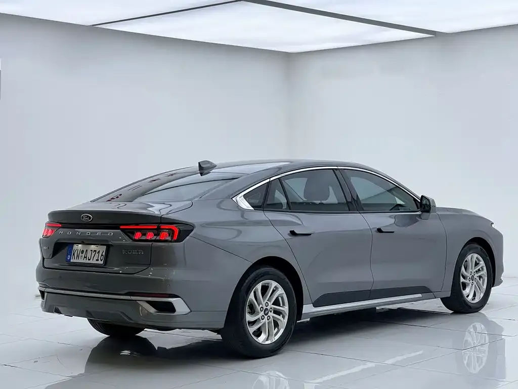 Ford Mondeo 2023 из CN, фото 4