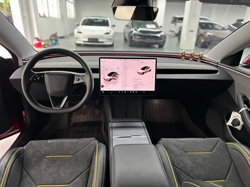 Tesla Model 3 — фото 3