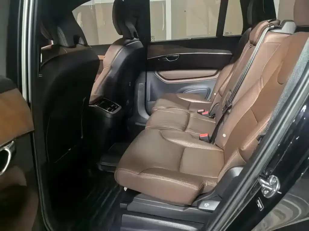 Volvo XC90 — фото 2