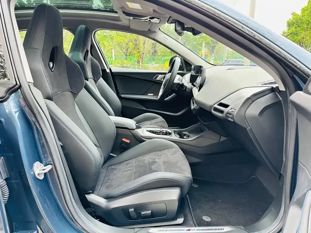 BMW 2 Series 2025 из CN, фото 7