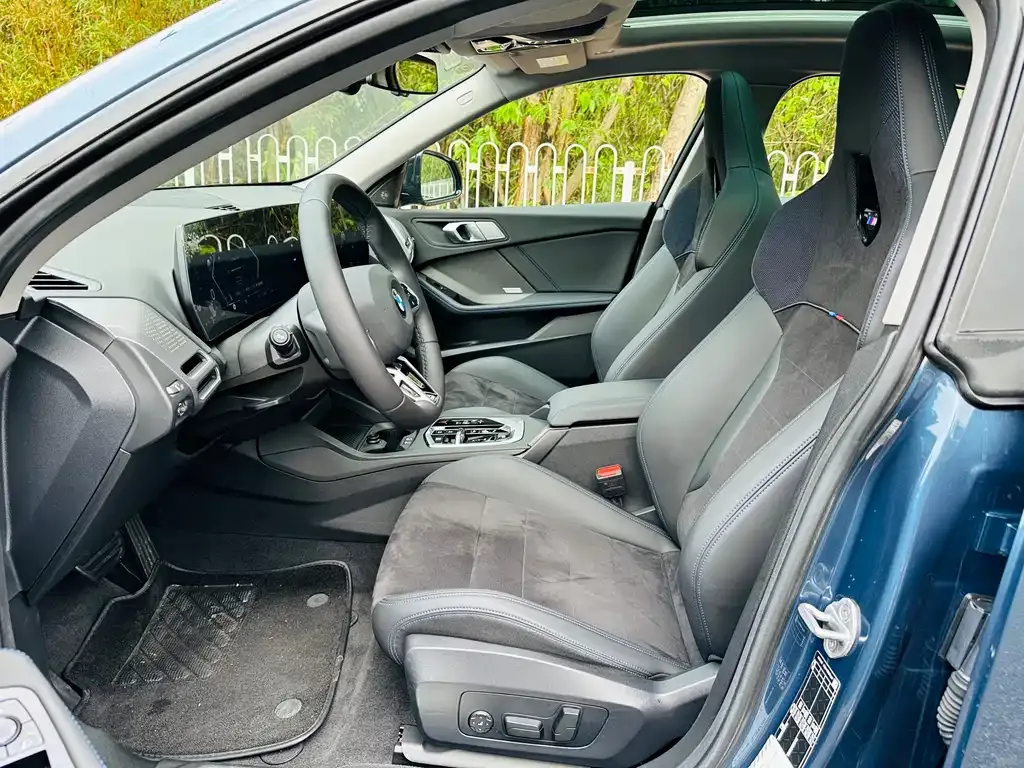 BMW 2 Series 2025 из CN, фото 2