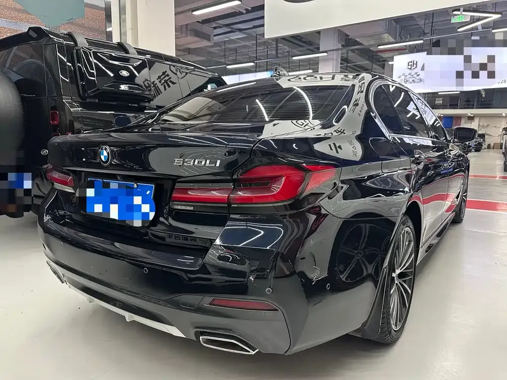 BMW 5 Series — фото 10