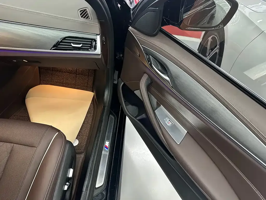 BMW 5 Series — фото 2