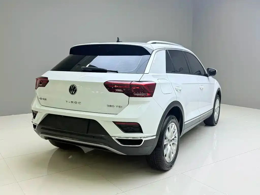 Volkswagen T-Roc — фото 2