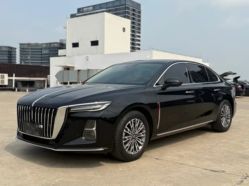 Hongqi H5 — фото 1