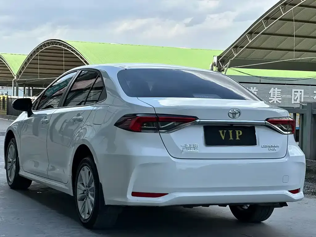 Toyota Corolla 2023 из CN, фото 3