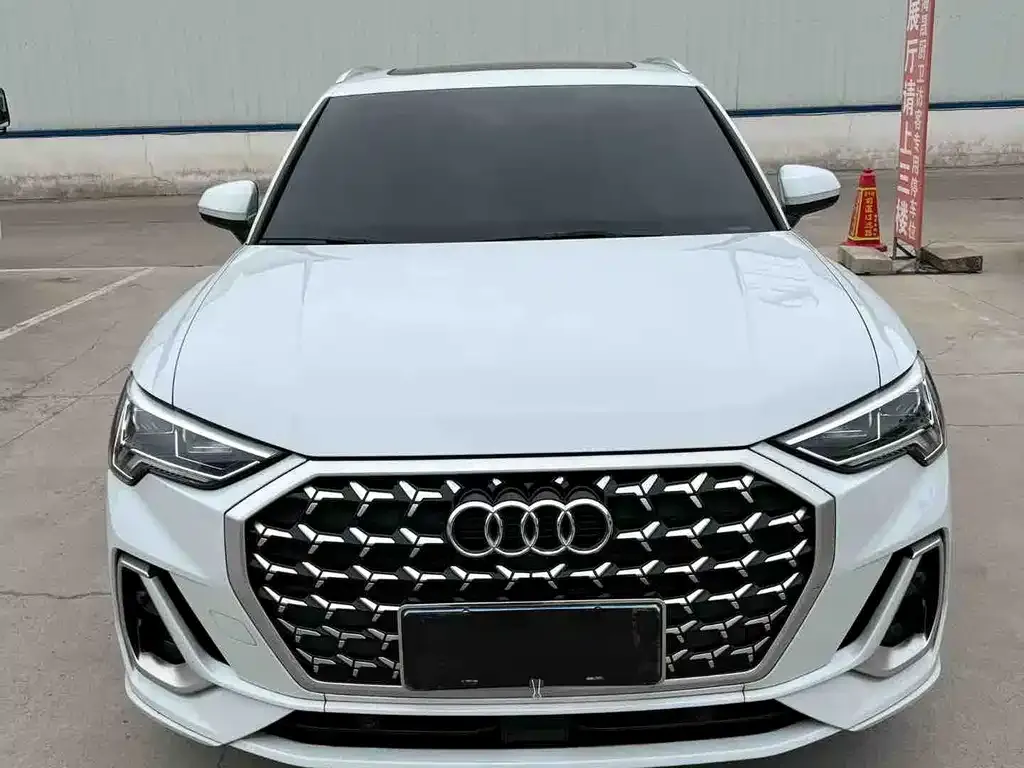Audi Q3 — фото 3