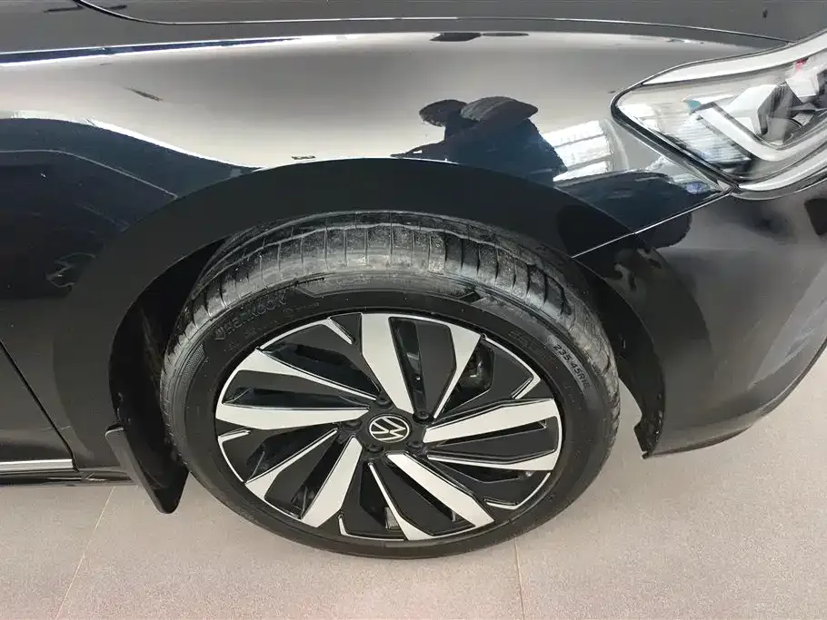 Volkswagen Passat — фото 9