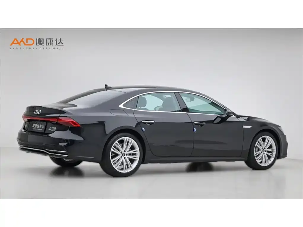 Audi A7L — фото 7