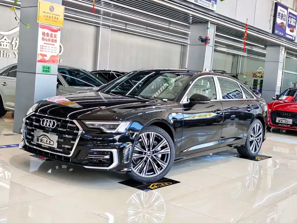 Audi A6L — фото 1