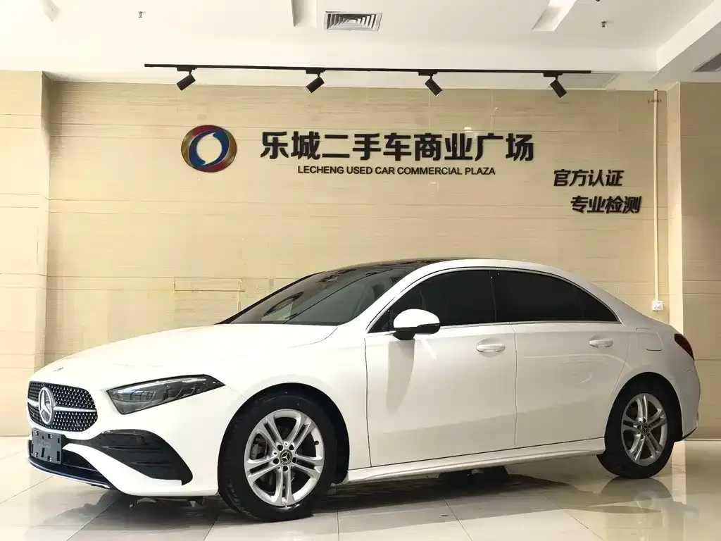 Mercedes-Benz A-Class — фото 1