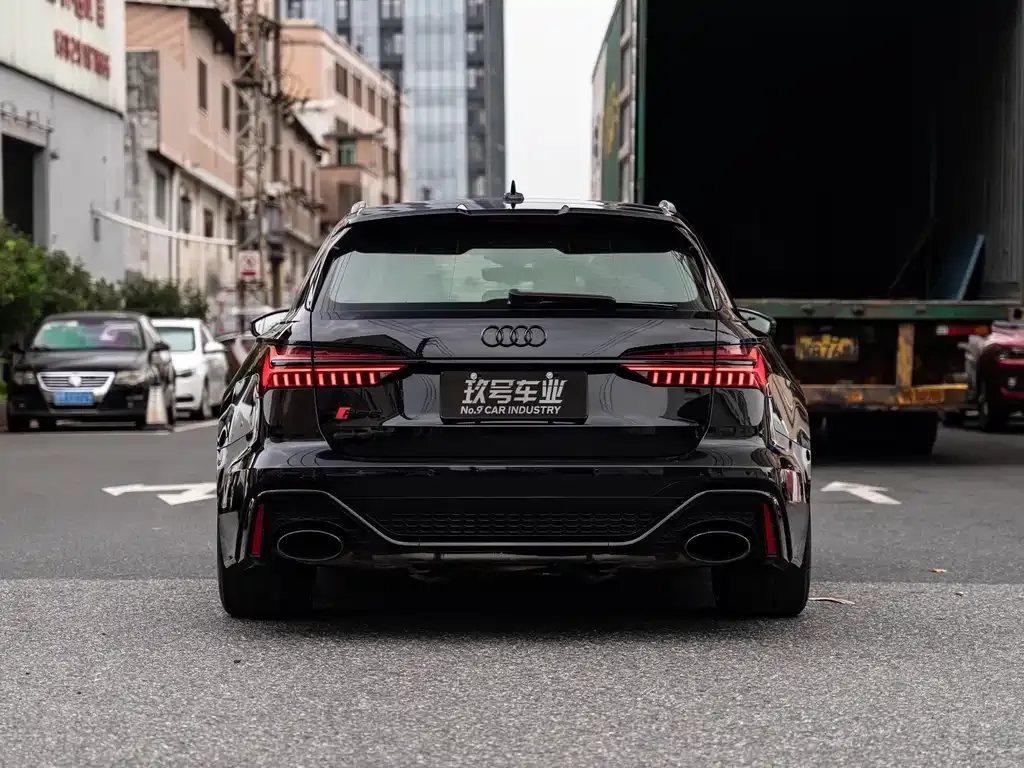 Audi RS 6 2022 из CN, фото 8