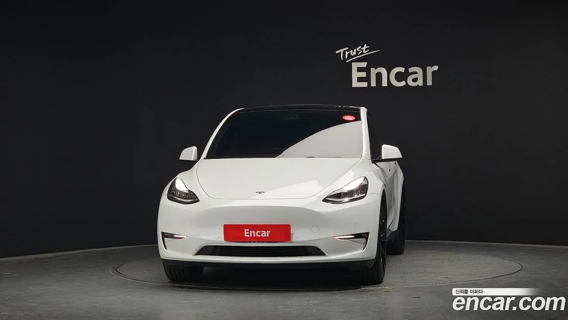 Tesla Model Y — фото 5