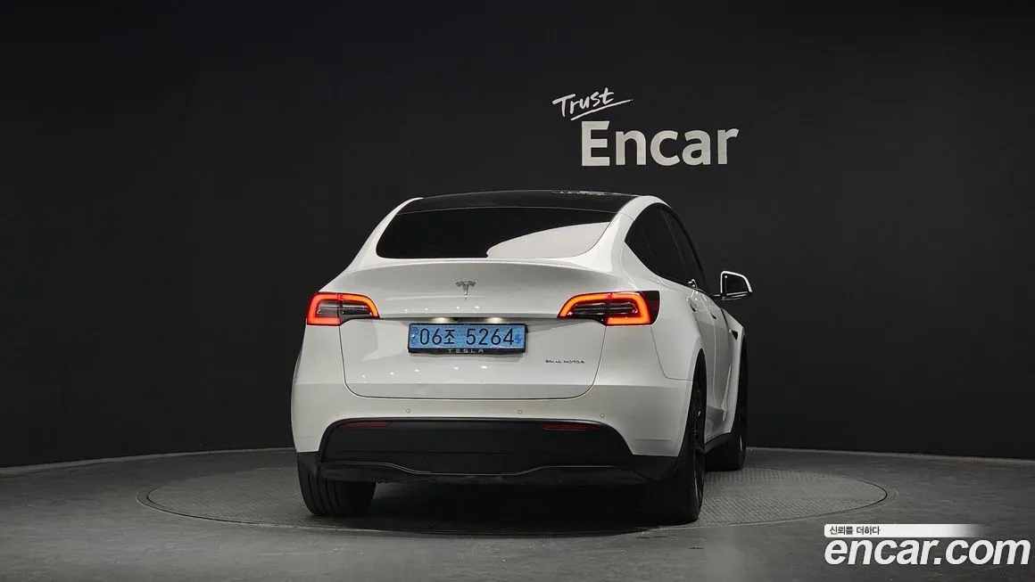 Tesla Model Y — фото 2