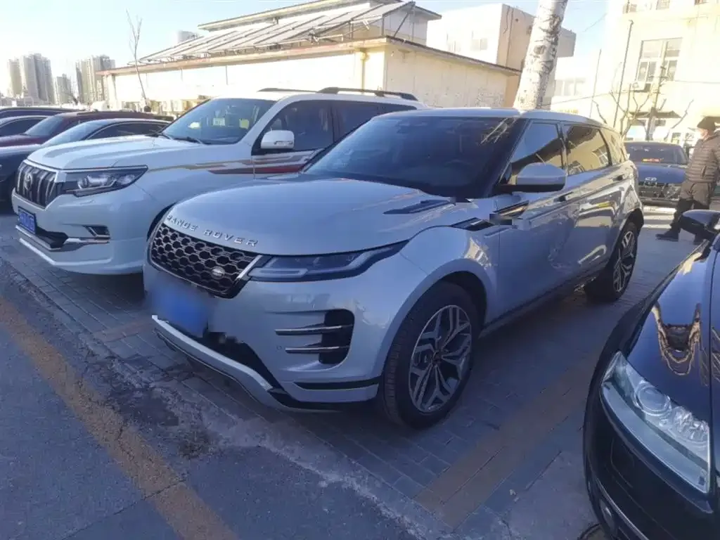 Land Rover Evoque — фото 1