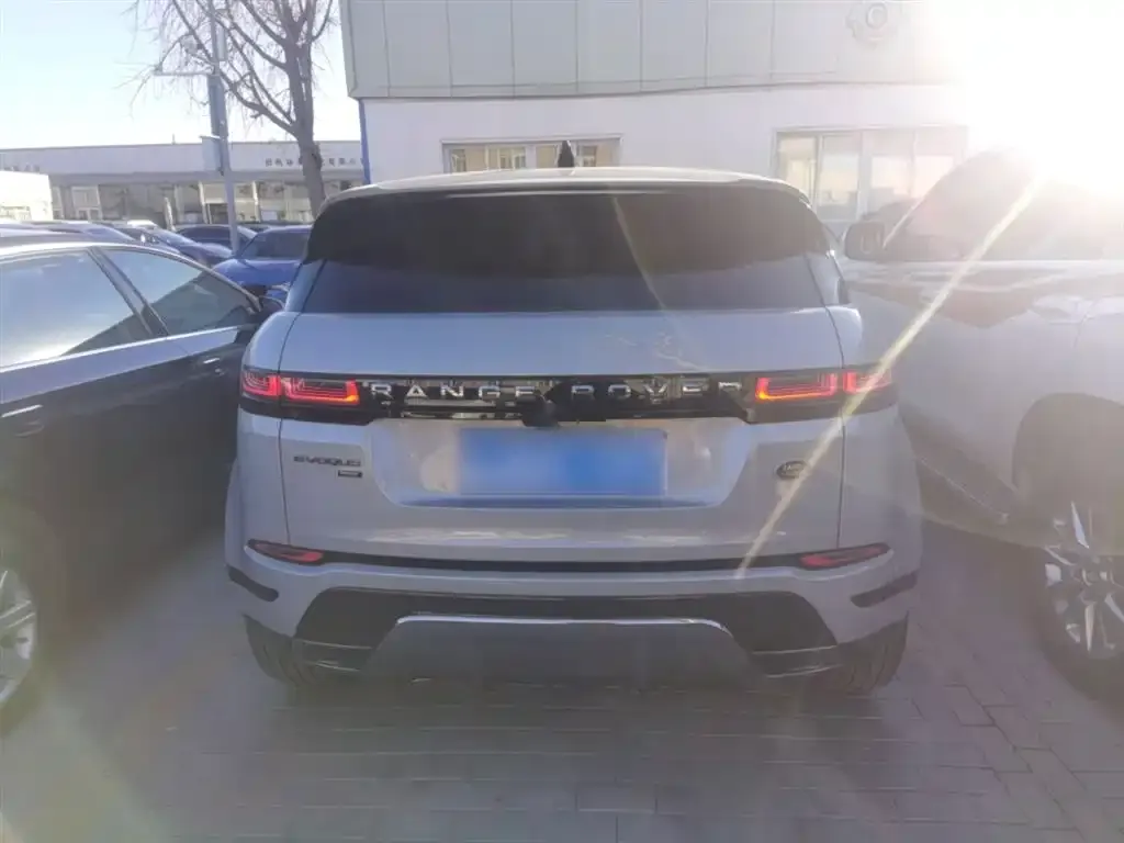 Land Rover Evoque — фото 10