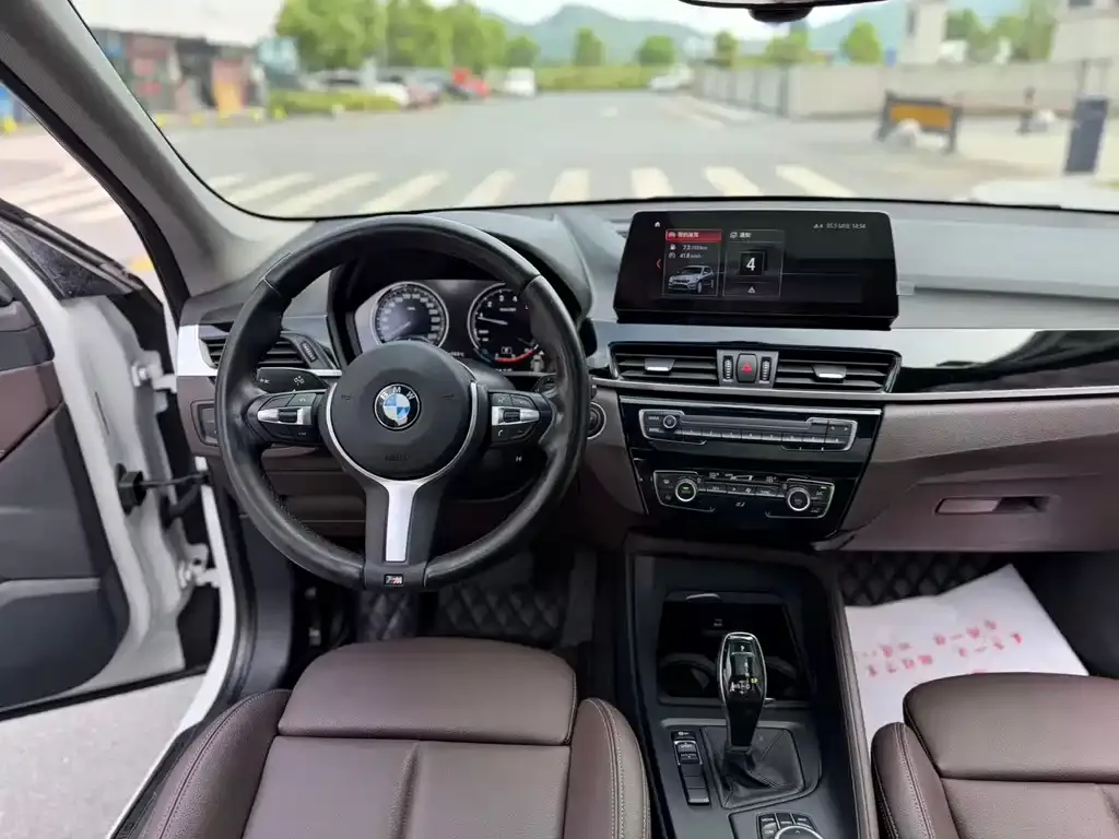 BMW X1 — фото 10
