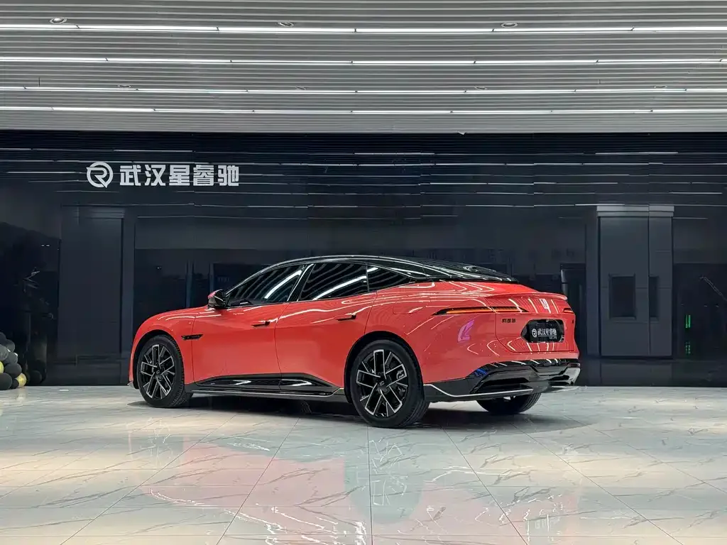 Avatr 06 — фото 9