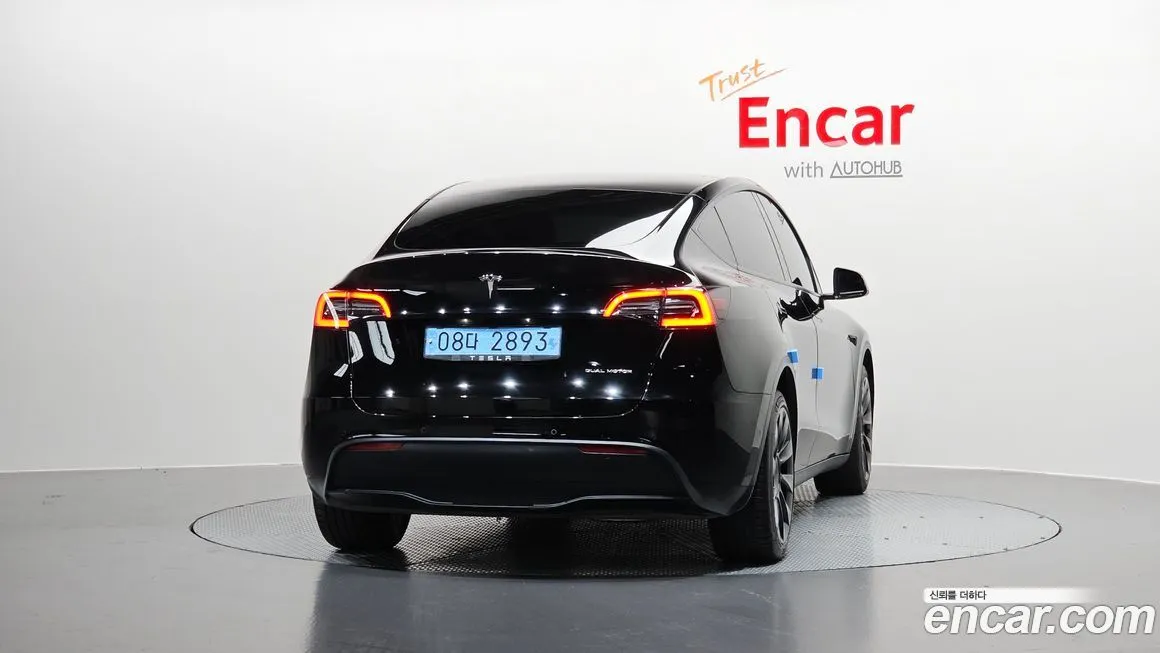 Tesla Model Y — фото 3