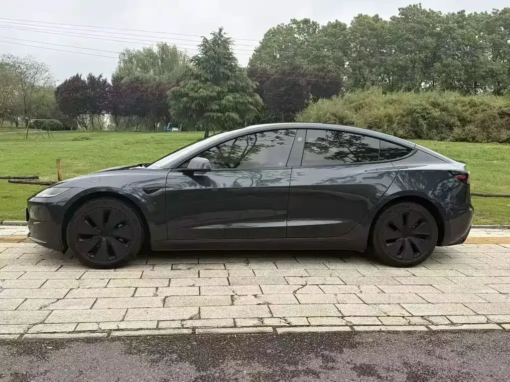 Tesla Model 3 — фото 8