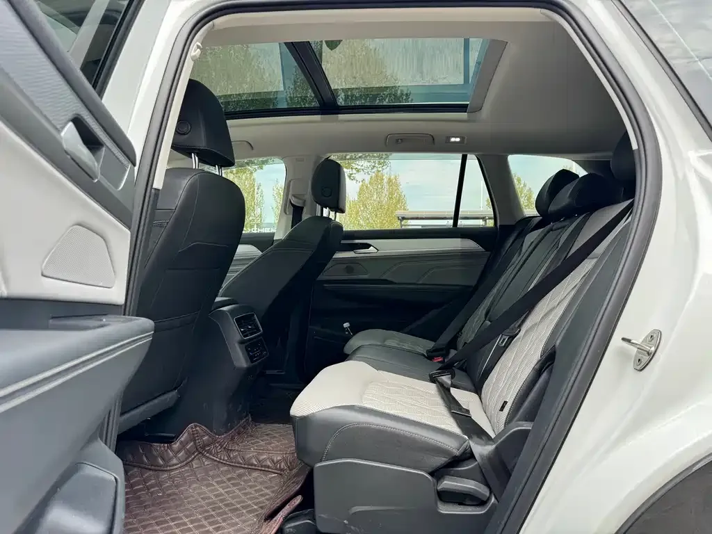 Volkswagen Tavendor 2023 из CN, фото 10