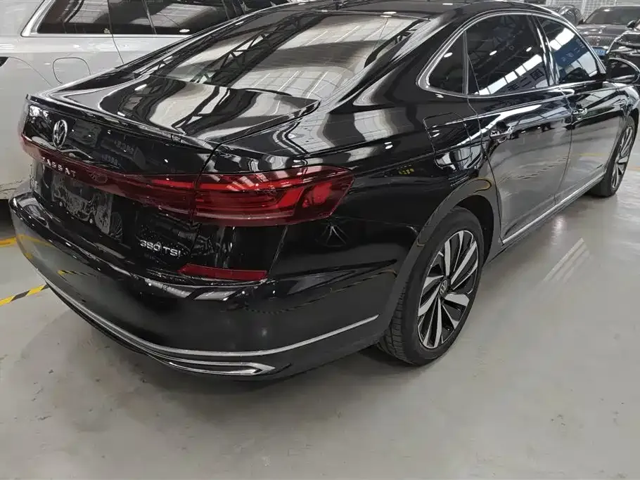 Volkswagen Passat — фото 7