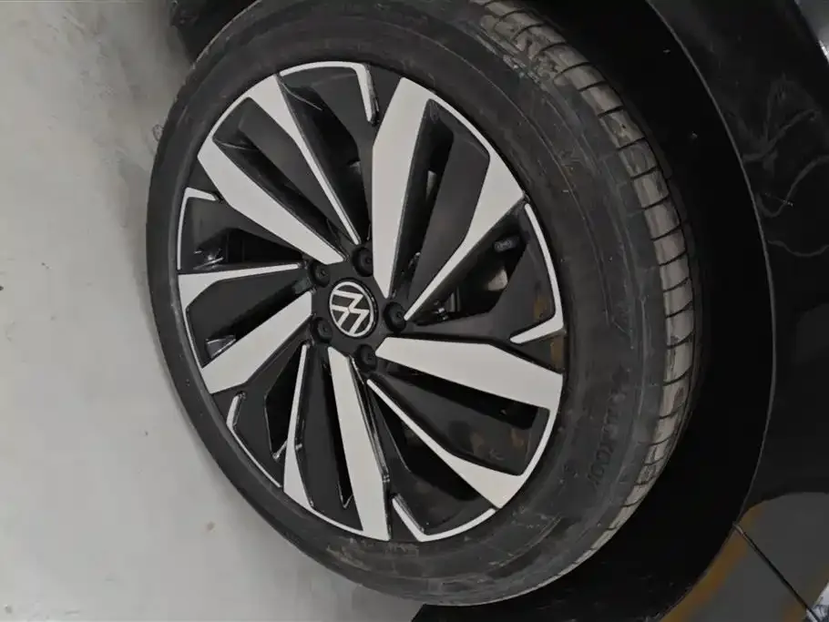 Volkswagen Passat — фото 4