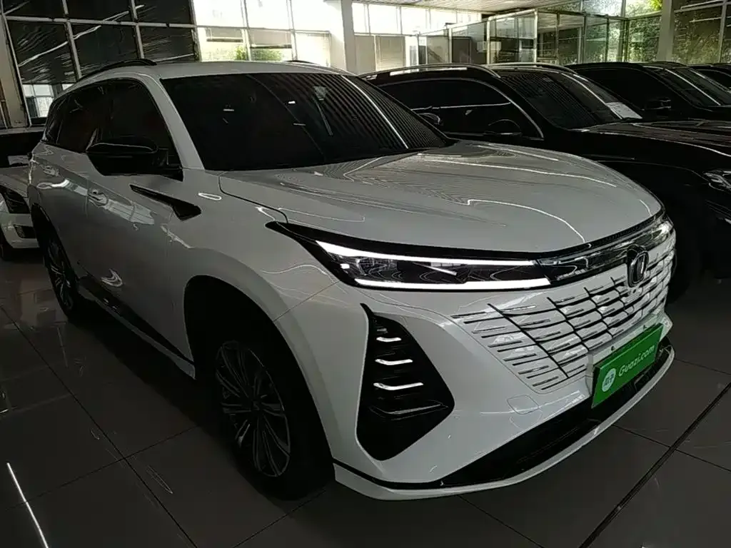 Changan CS75PLUS — фото 8