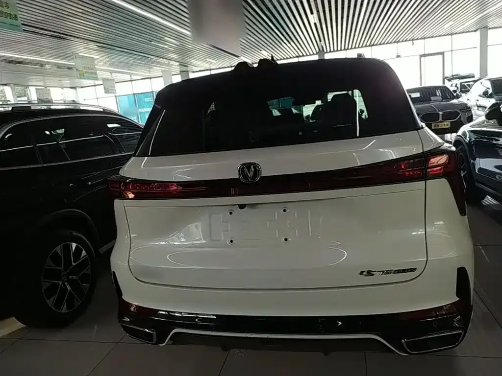 Changan CS75PLUS — фото 4