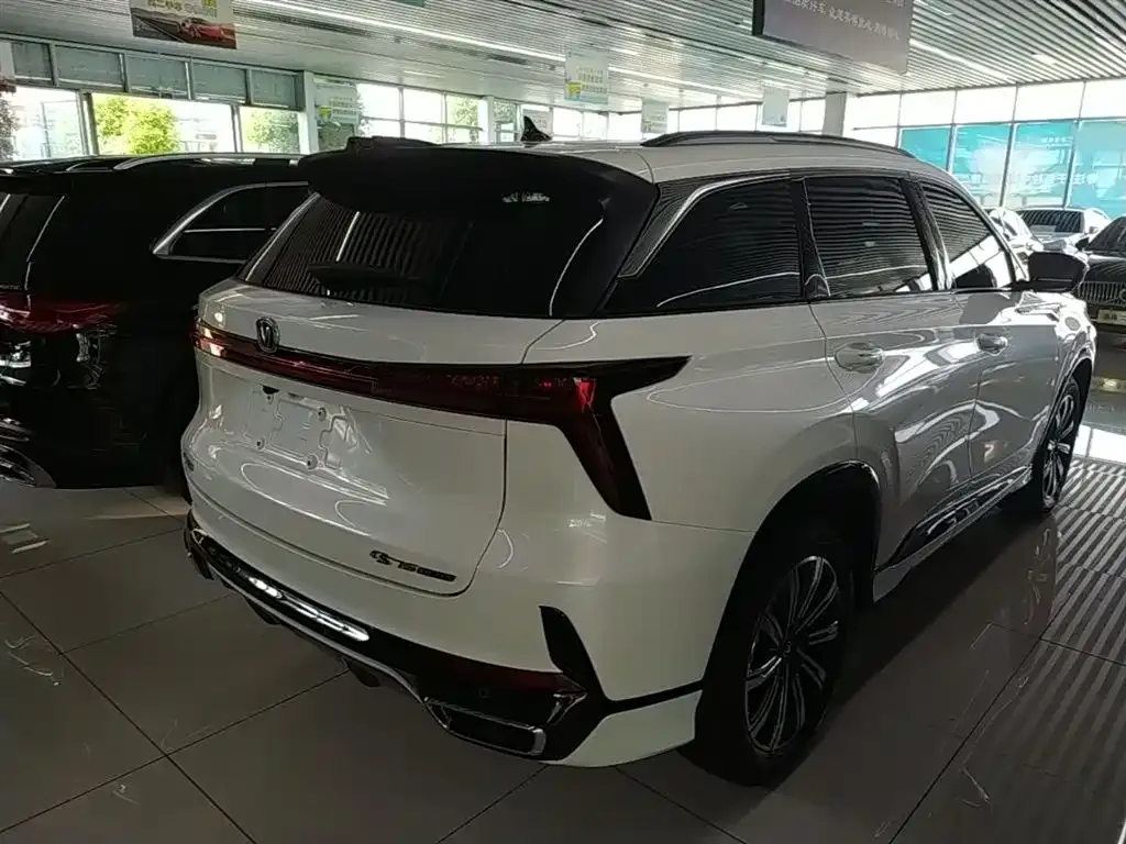 Changan CS75PLUS — фото 9