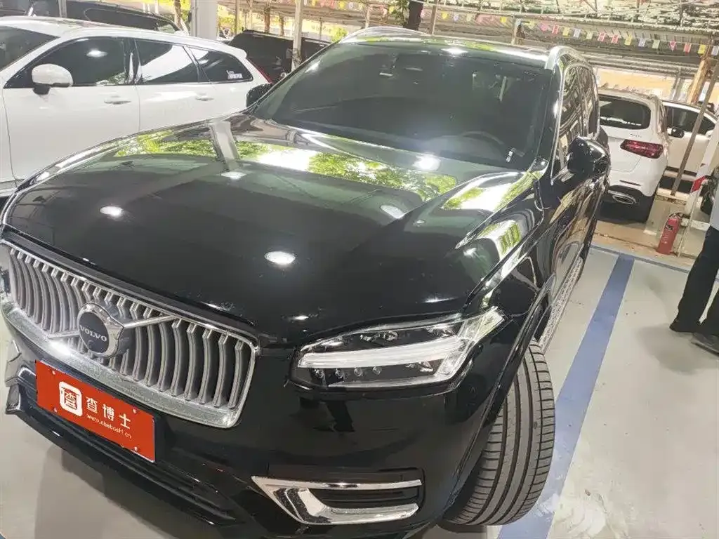 Volvo XC90 — фото 1