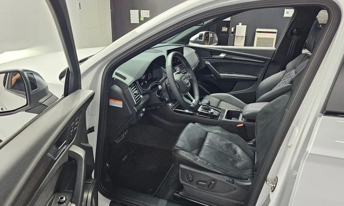 Audi SQ5 2021 из KR, фото 6