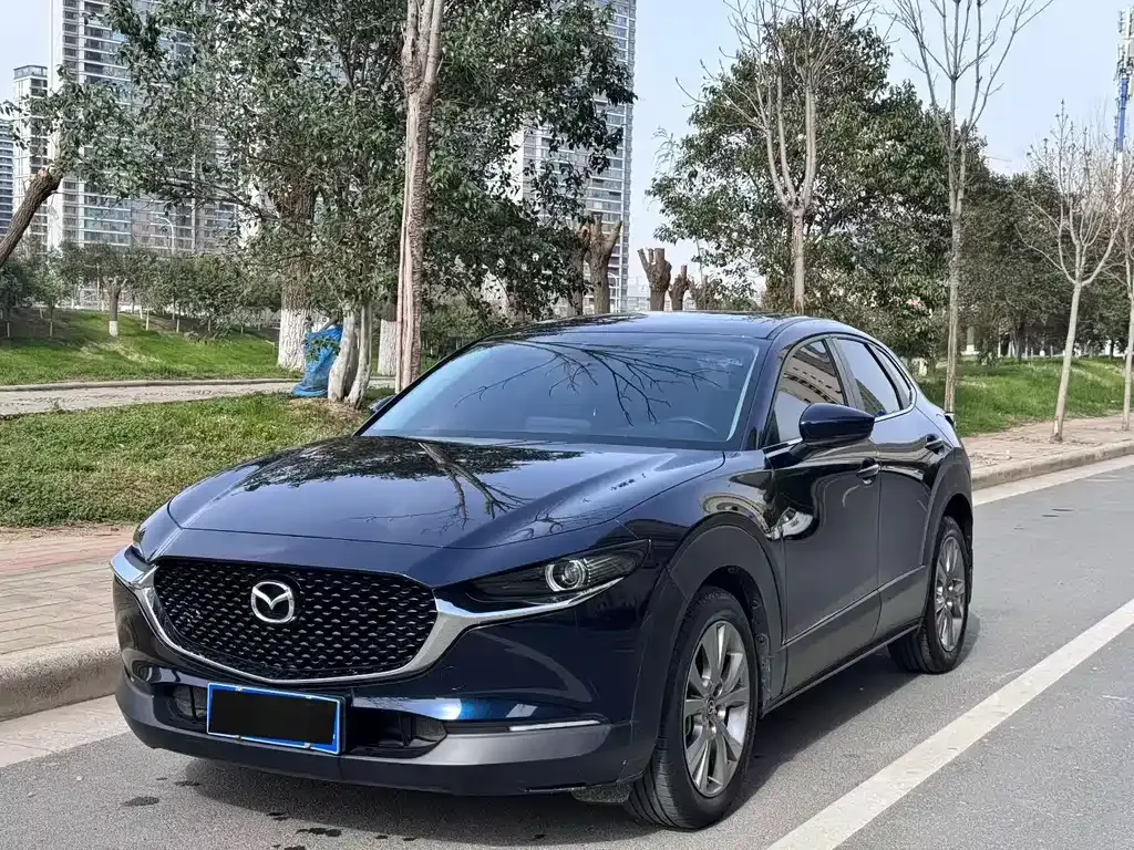 Mazda CX-30 — фото 1